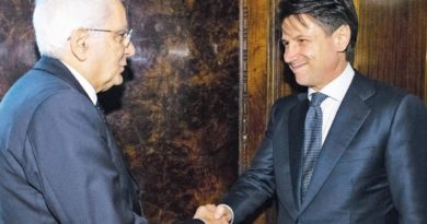 da sinistra: Sergio Mattarella Presidente della Repubblica e Giuseppe Conte Presidente del Consiglio dei Ministri