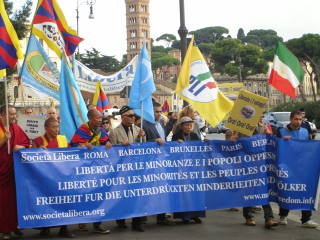 Roma e Parigi, VI Marcia per la Libertà delle Minoranze e dei Popoli Oppressi, 19 ottobre 2013