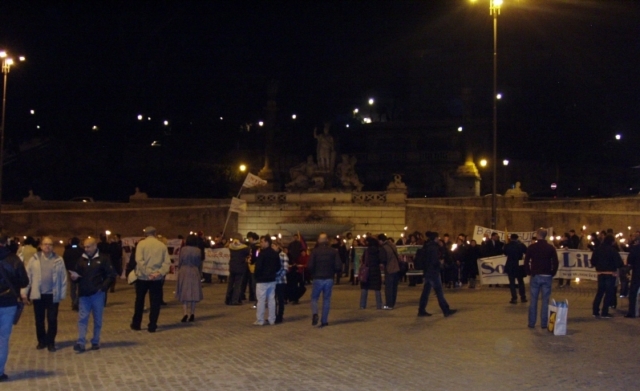 Roma, Fiaccolata Basta suicidi in Tibet, 10 marzo 2012