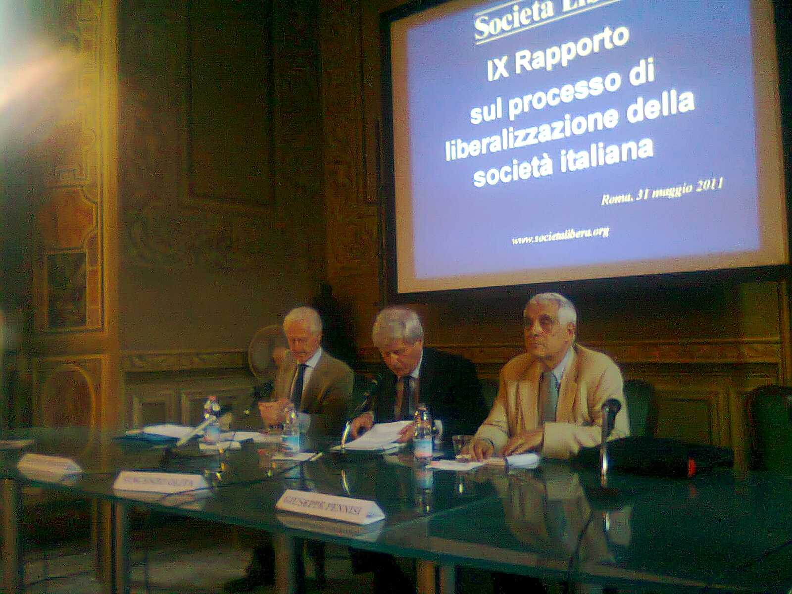 Roma e Milano, IX Rapporto sul Processo di Liberalizzazione della Società Italiana, Maggio 2011