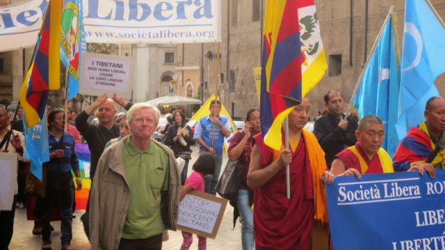 Roma e Parigi, VI Marcia per la Libertà delle Minoranze e dei Popoli Oppressi, 19 ottobre 2013