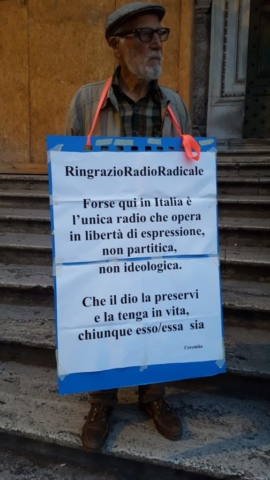 Roma, flash mod organizzato da Società Libera Per la vita di Radio Radicale
