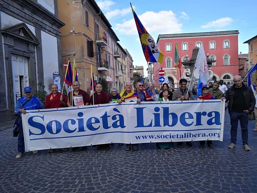La partenza della XII marcia internazionale per la libertà dei popoli e delle minoranze oppresse